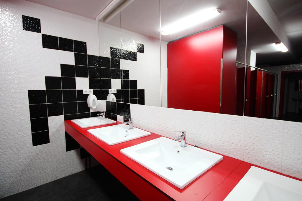 Botxo Gallery - Youth Hostel Bilbao Eksteriør billede